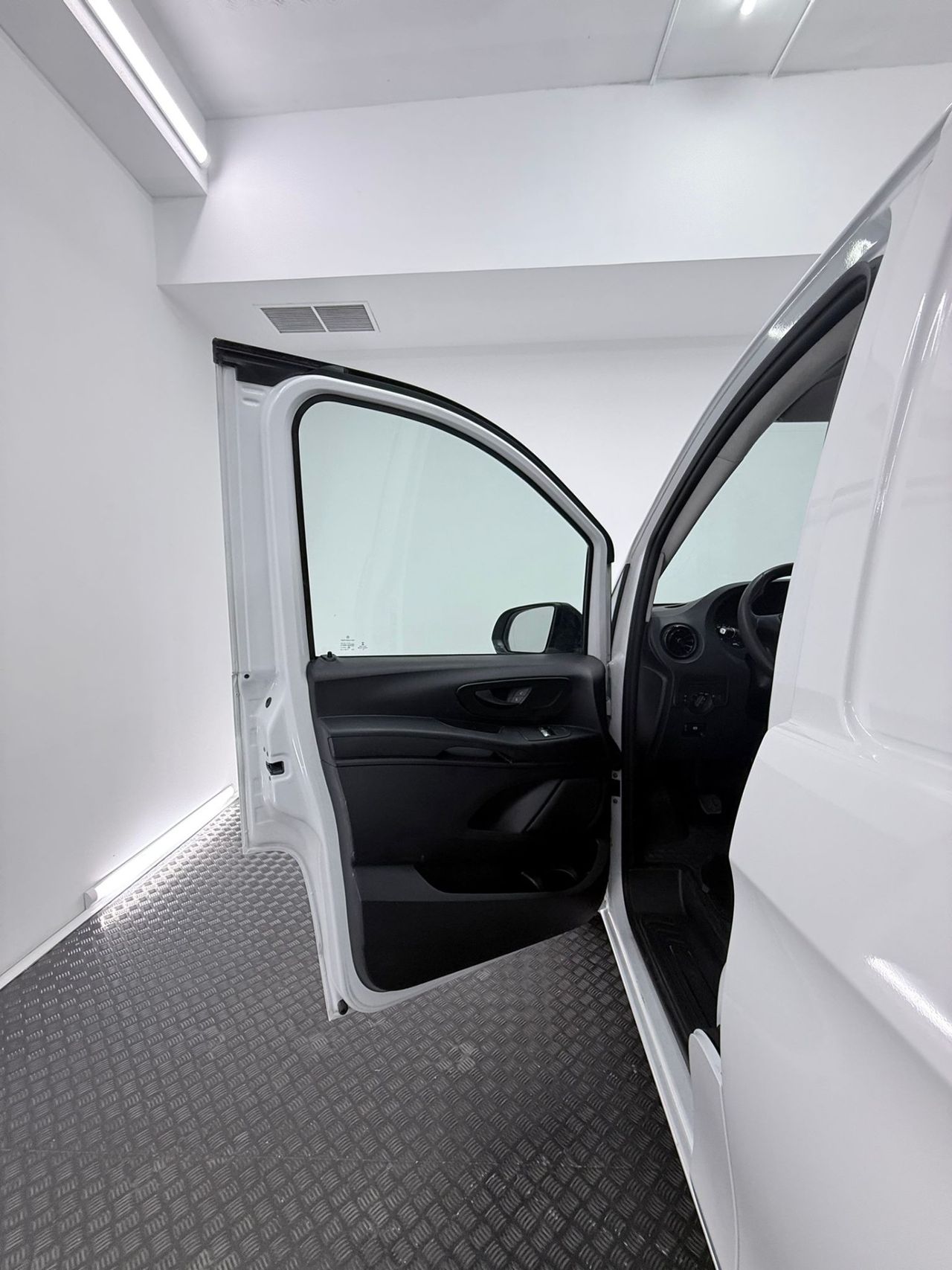 Mercedes Vito 110 CDI TD LARGO 2.2 (115cv) L2H1 - Foto 23