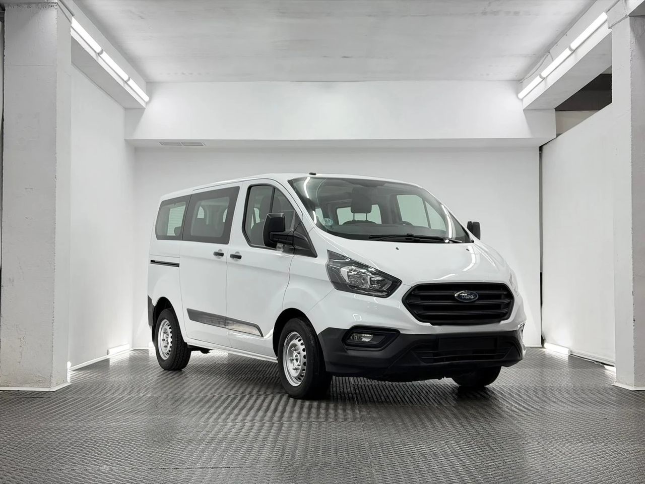 Ford Transit Custom 2.0 TDCI 77 KW 320 AMBIENCE KOMBI SWB (105cv) L1H1 9 plazas - Foto 3