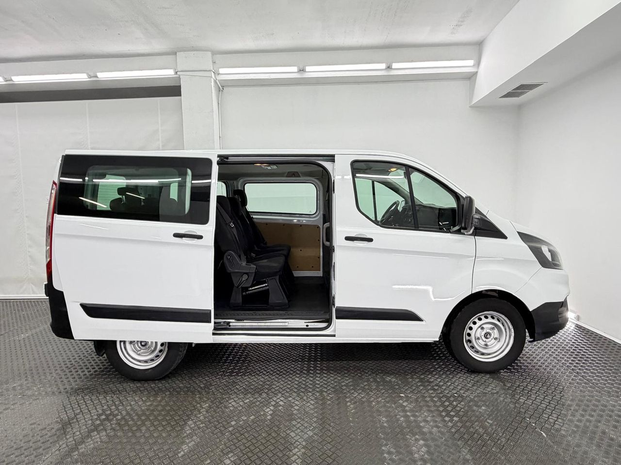 Ford Transit Custom 2.0 TDCI 77 KW 320 AMBIENCE KOMBI SWB (105cv) L1H1 9 plazas - Foto 8