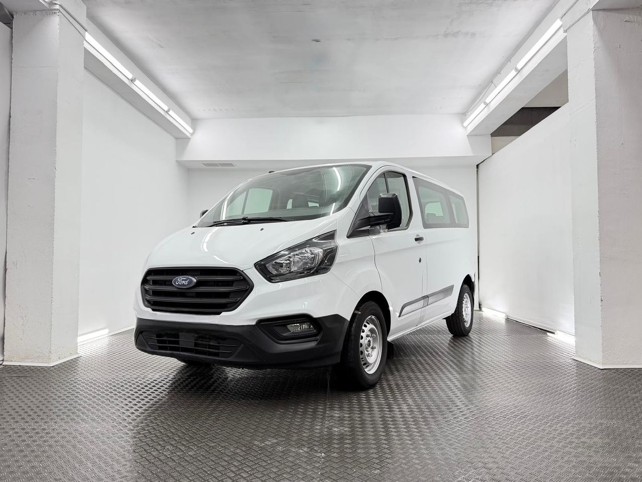 Ford Transit Custom 2.0 TDCI 77 KW 320 AMBIENCE KOMBI SWB (105cv) L1H1 9 plazas - Foto 6