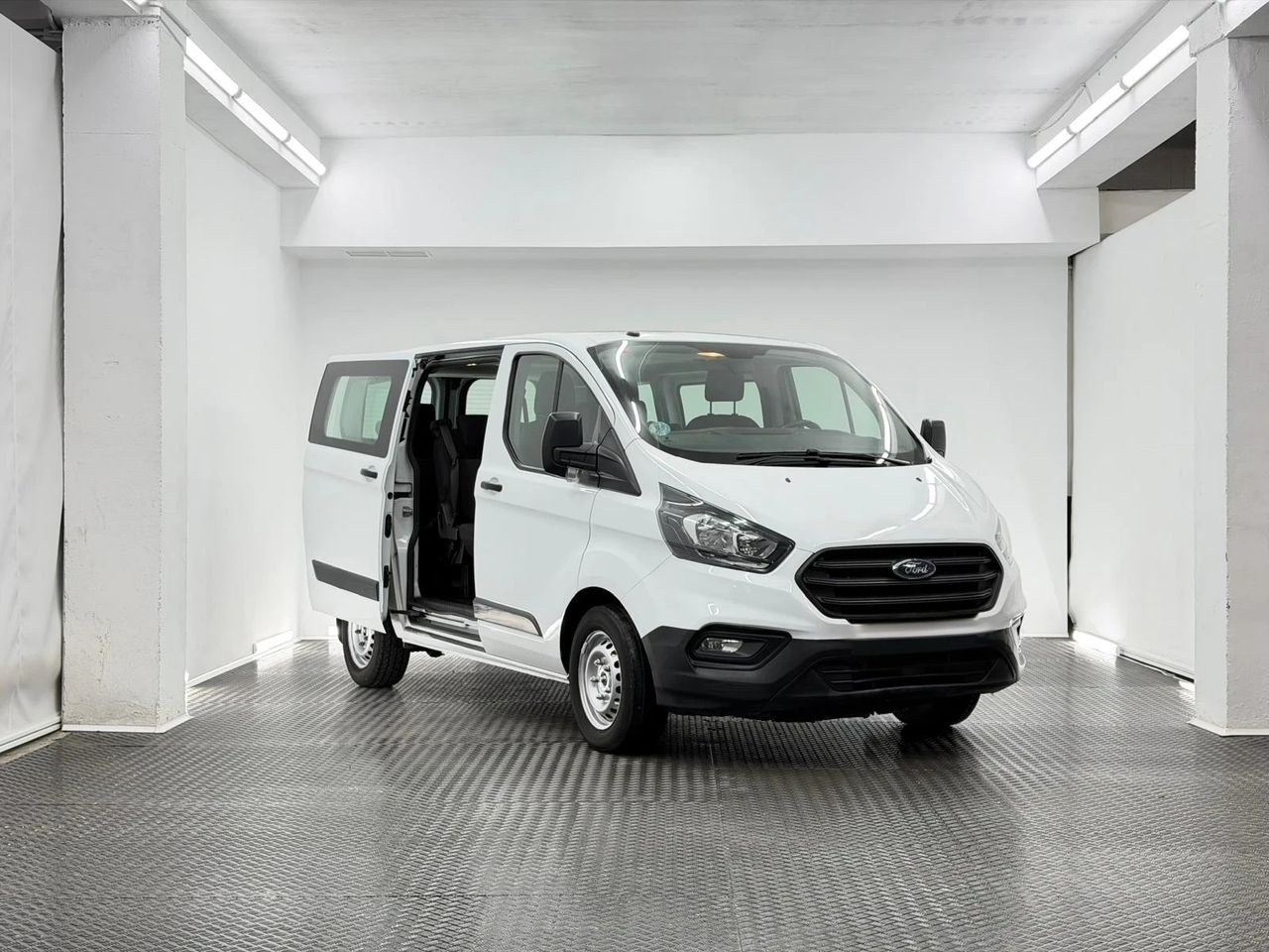Ford Transit Custom 2.0 TDCI 77 KW 320 AMBIENCE KOMBI SWB (105cv) L1H1 9 plazas - Foto 4