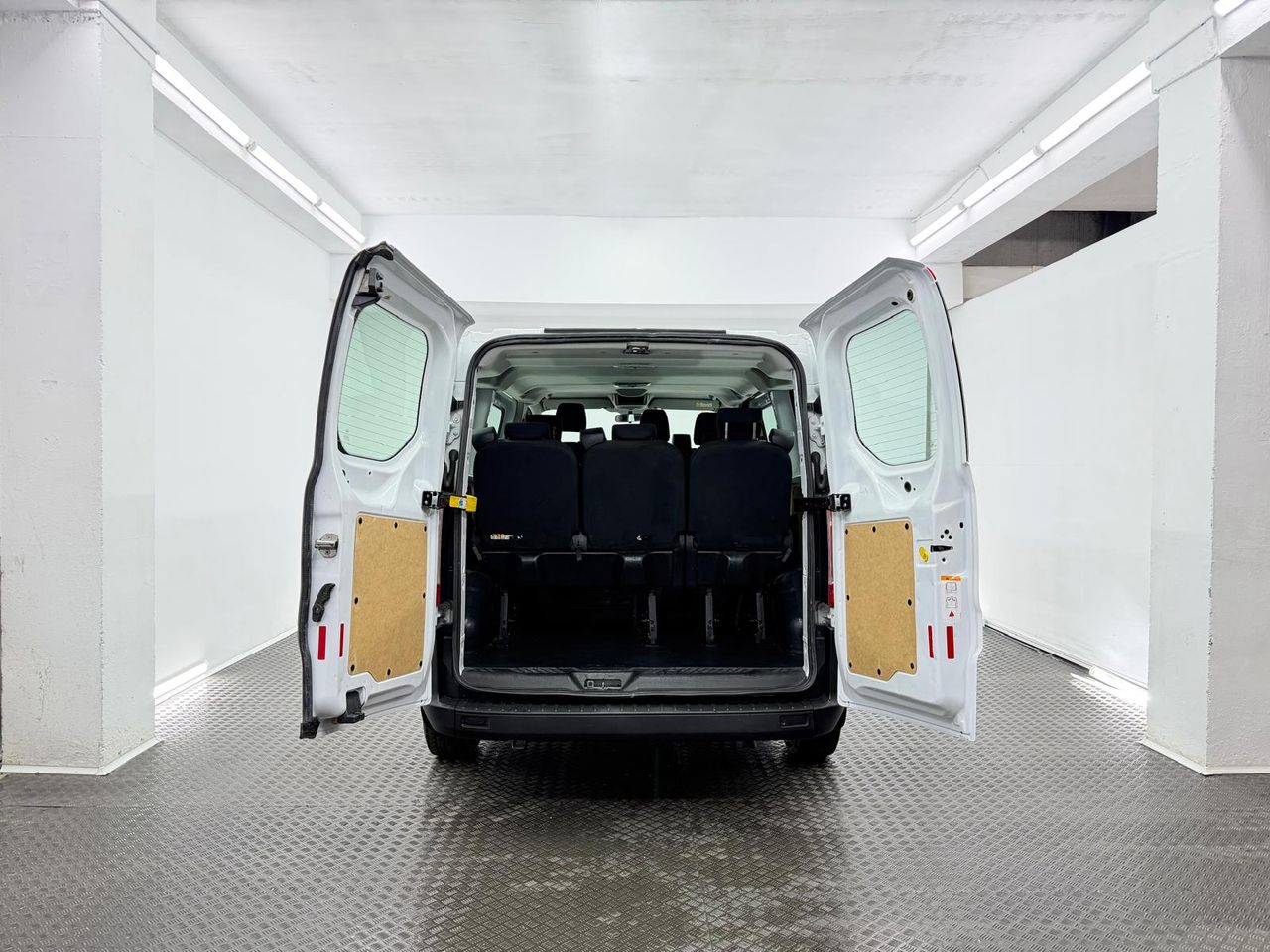 Ford Transit Custom 2.0 TDCI 77 KW 320 AMBIENCE KOMBI SWB (105cv) L1H1 9 plazas - Foto 31