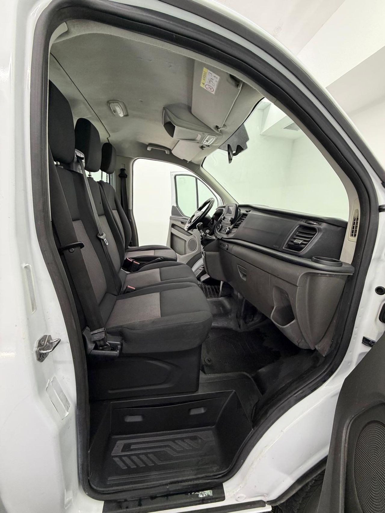 Ford Transit Custom 2.0 TDCI 77 KW 320 AMBIENCE KOMBI SWB (105cv) L1H1 9 plazas - Foto 26