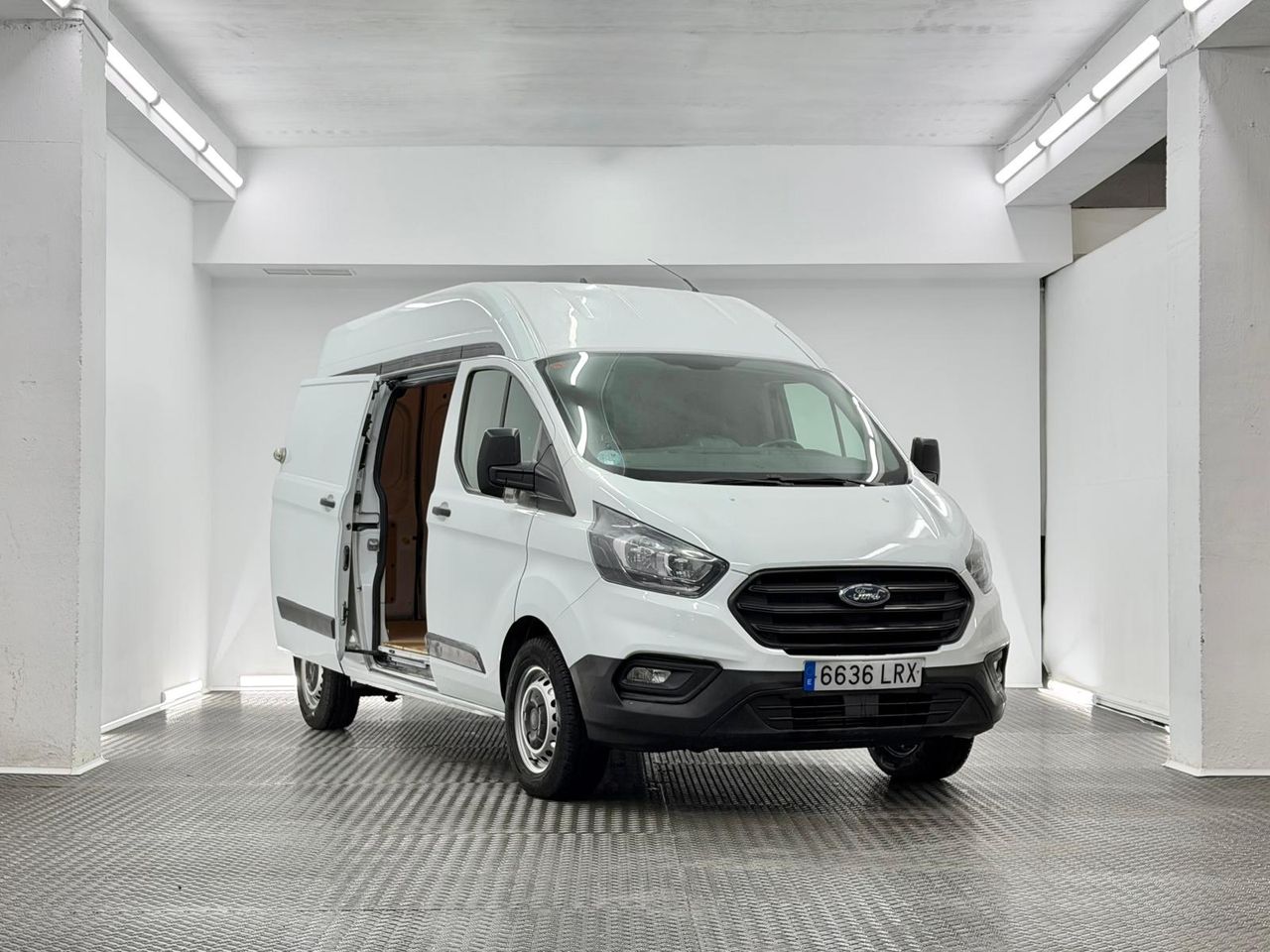 Ford Transit Custom 2.0 TDCI 96 KW 340 AMBIENCE VAN LWB 130cv) L2H2 - Foto 4