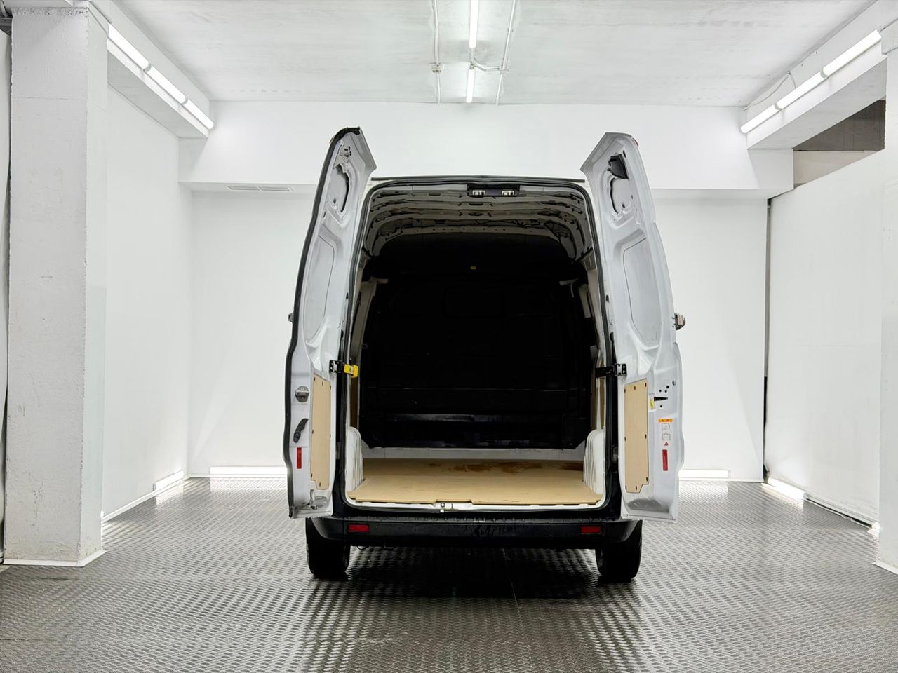 Ford Transit Custom 2.0 TDCI 96 KW 340 AMBIENCE VAN LWB 130cv) L2H2 - Foto 24
