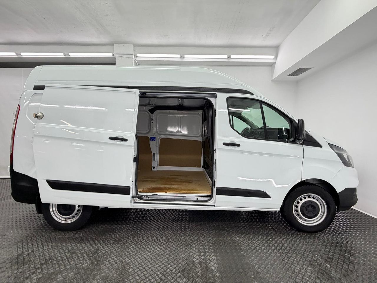 Ford Transit Custom 2.0 TDCI 96 KW 340 AMBIENCE VAN LWB 130cv) L2H2 - Foto 7