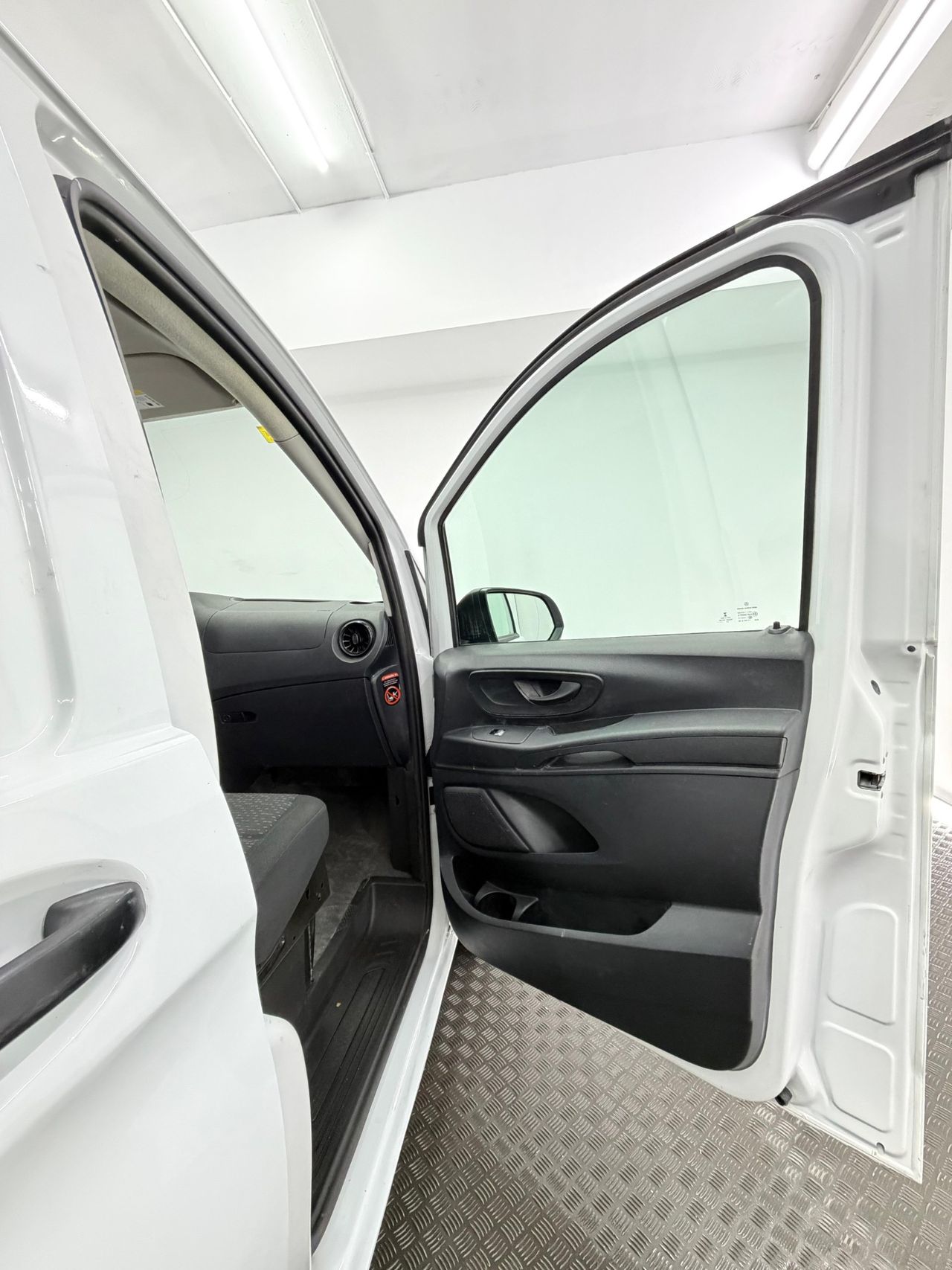 Mercedes Vito 111 e-VITO 85KW (116cv). FURGON LARGO 41kw/h L2H1 - Foto 40