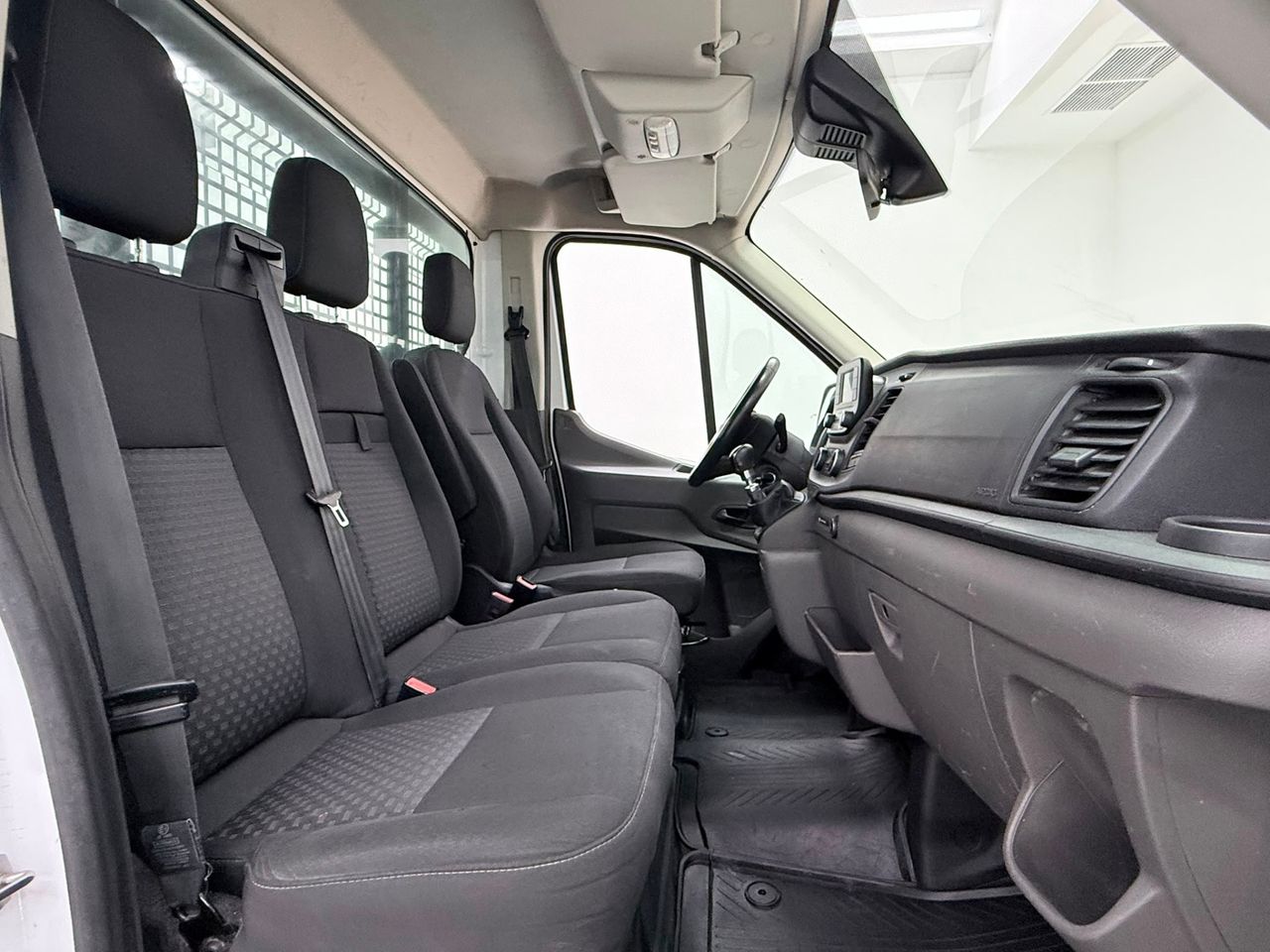 Ford Transit 2.0 96kw L1 AMBIENTE 130CV. 330 propulsión trasera Ch-Cb. - Foto 12