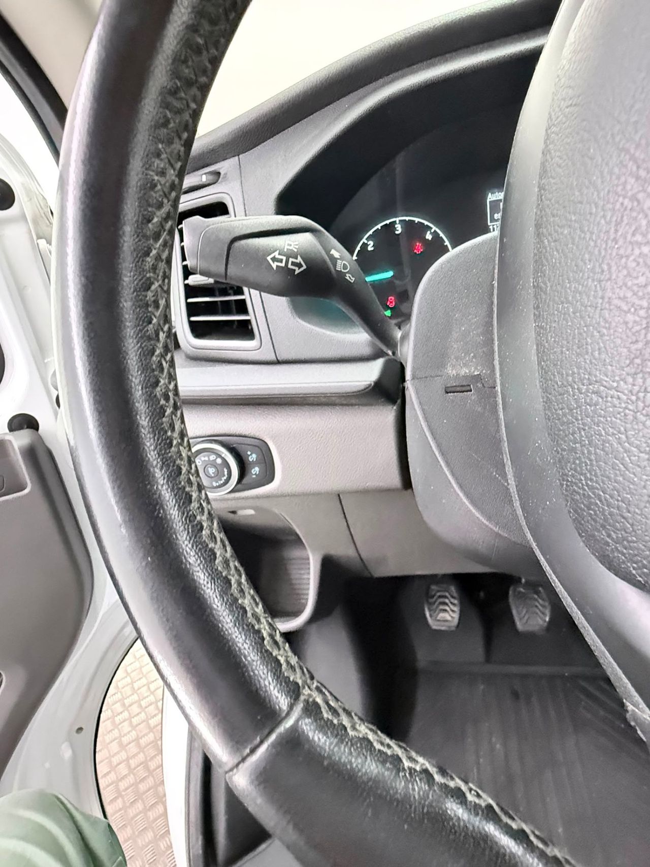 Ford Transit 2.0 96kw L1 AMBIENTE 130CV. 330 propulsión trasera Ch-Cb. - Foto 19