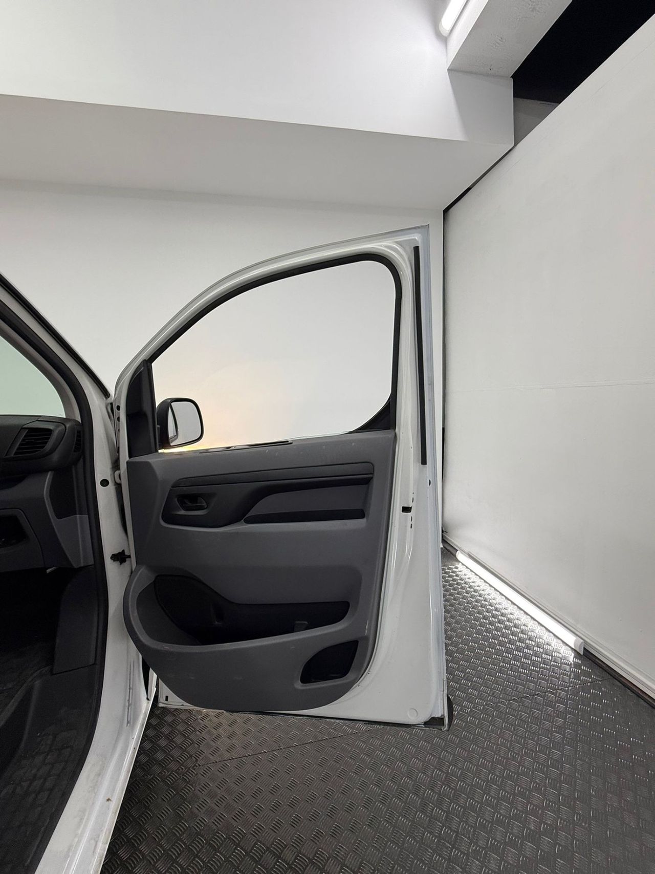 Citroën Jumpy 1.5 BLUE HDI 100 S&S M CONTROL (102cv) L1H1 - Foto 30