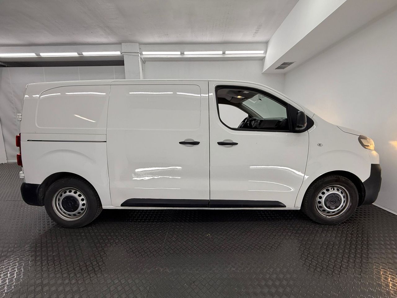 Citroën Jumpy 1.6 BLUEHDI 70KW M CONFORT 95cv L1-H1 - Foto 8