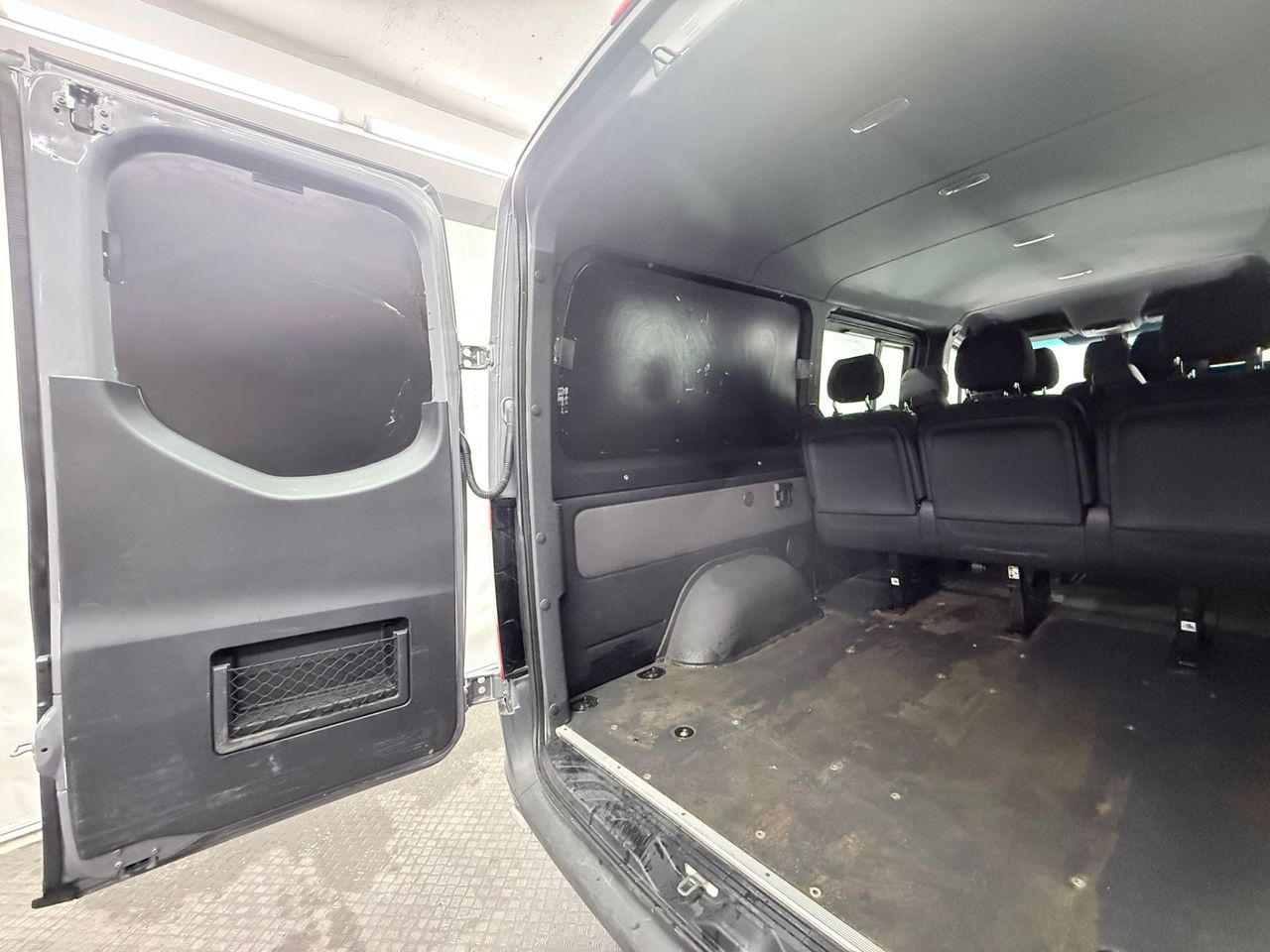 Mercedes Sprinter 3.0 CDI 140 KW 319 TOURER MWB 190 cv (COMBI) - Foto 18