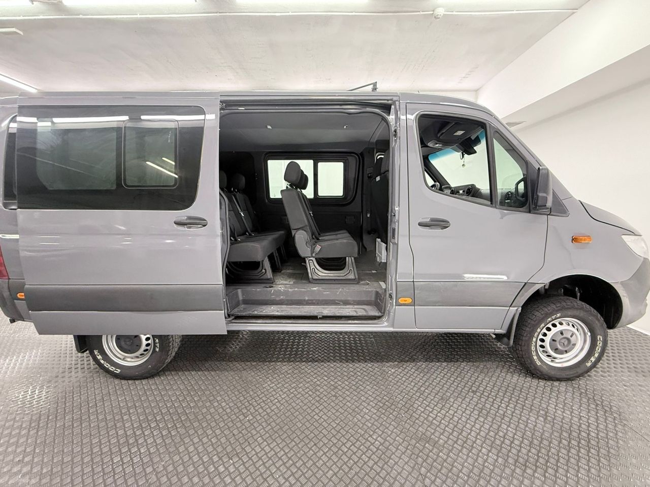 Mercedes Sprinter 3.0 CDI 140 KW 319 TOURER MWB 190 cv (COMBI) - Foto 6