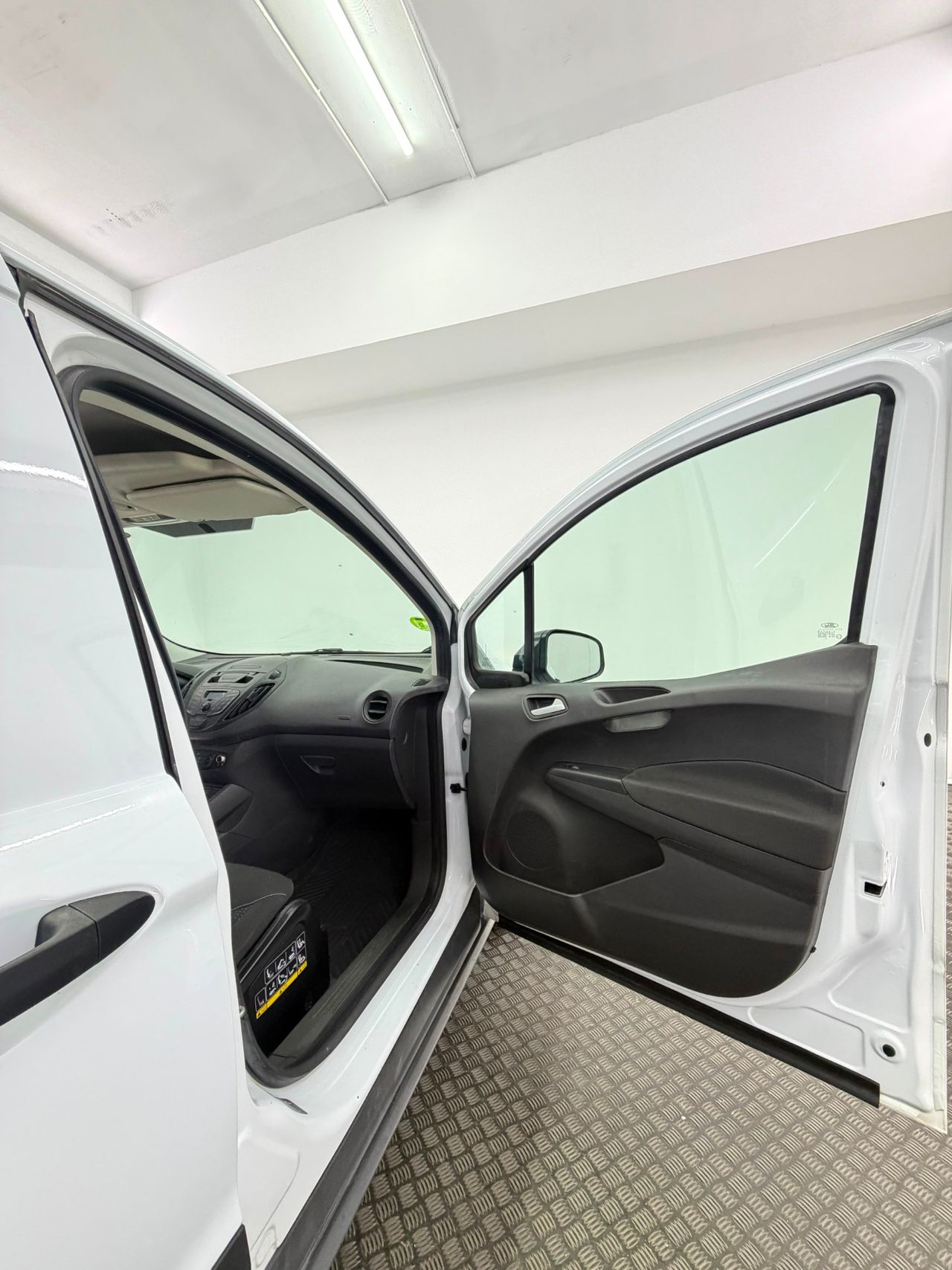 Ford Transit Courier CURIER 1.5 100cv - Foto 40