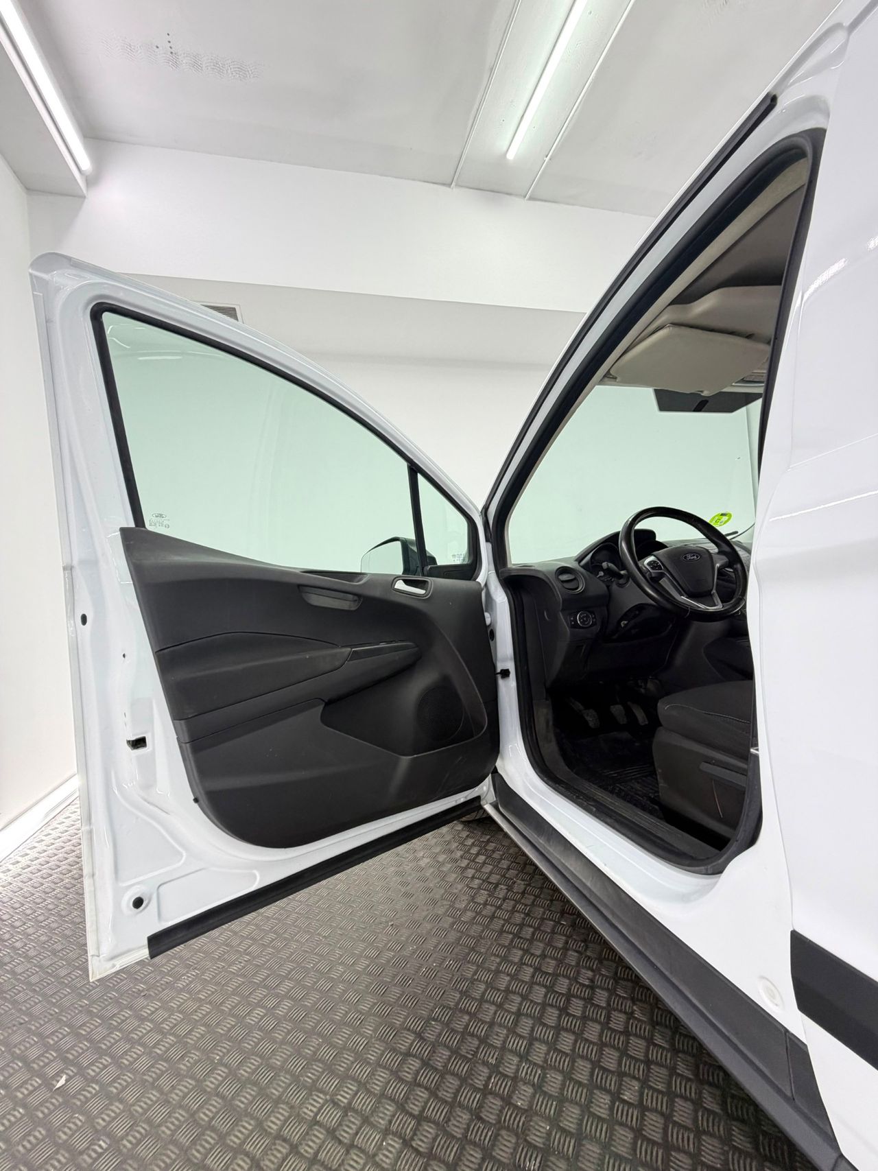 Ford Transit Courier CURIER 1.5 100cv - Foto 39