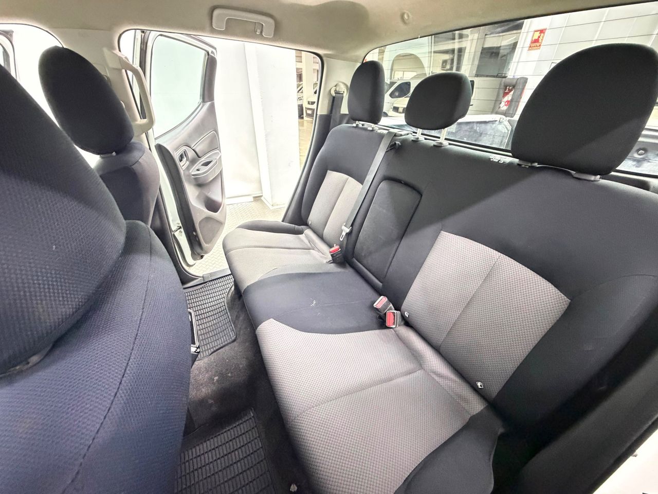 Mitsubishi L200 PICK-UP 4X4 - Foto 30
