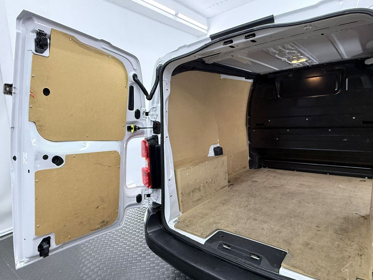 Fiat Scudo 50KWH L1 BUSUNNESS - Foto 26