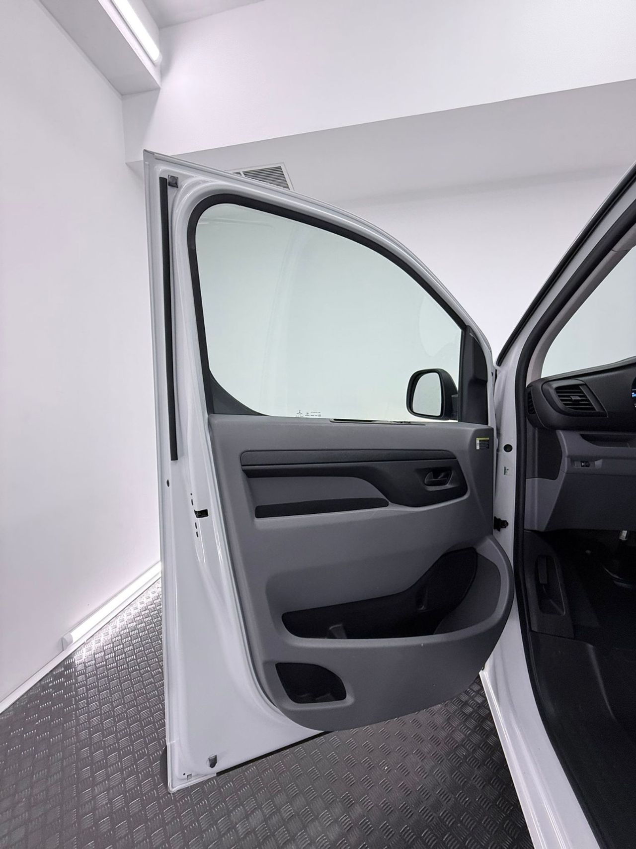 Fiat Scudo 50KWH L1 BUSUNNESS - Foto 24