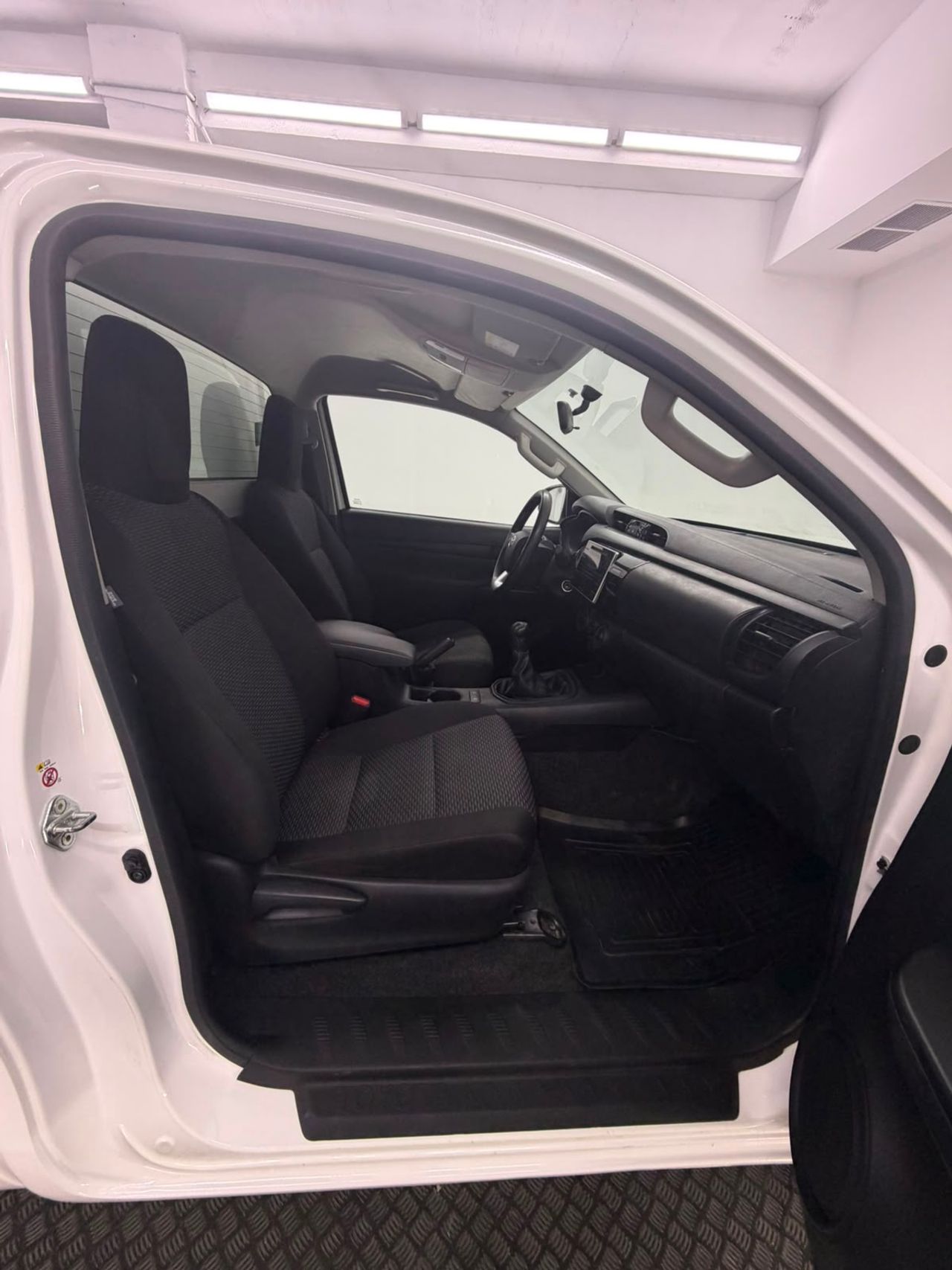 Toyota Hilux 2.4 D-4D CABINA SENCILLA GX - Foto 14