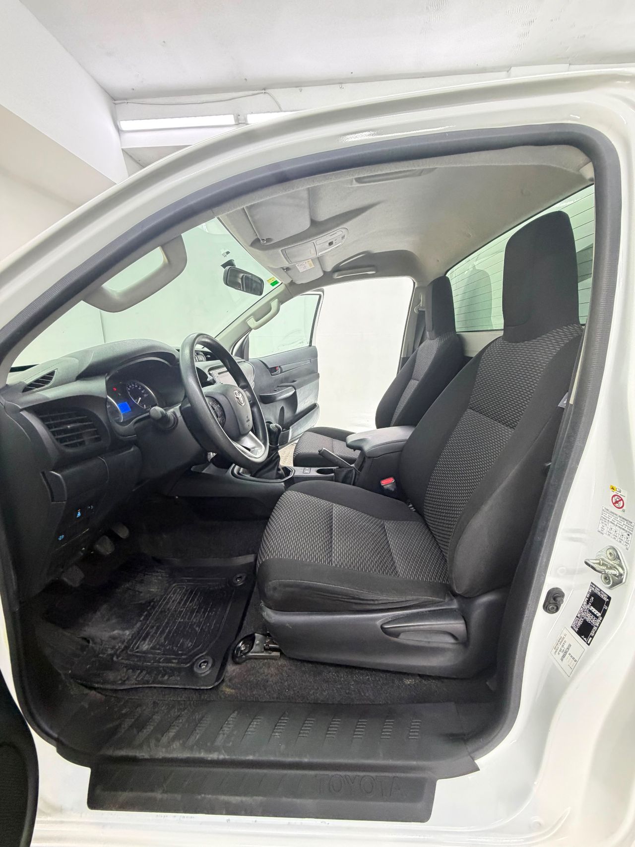 Toyota Hilux 2.4 D-4D CABINA SENCILLA GX - Foto 13