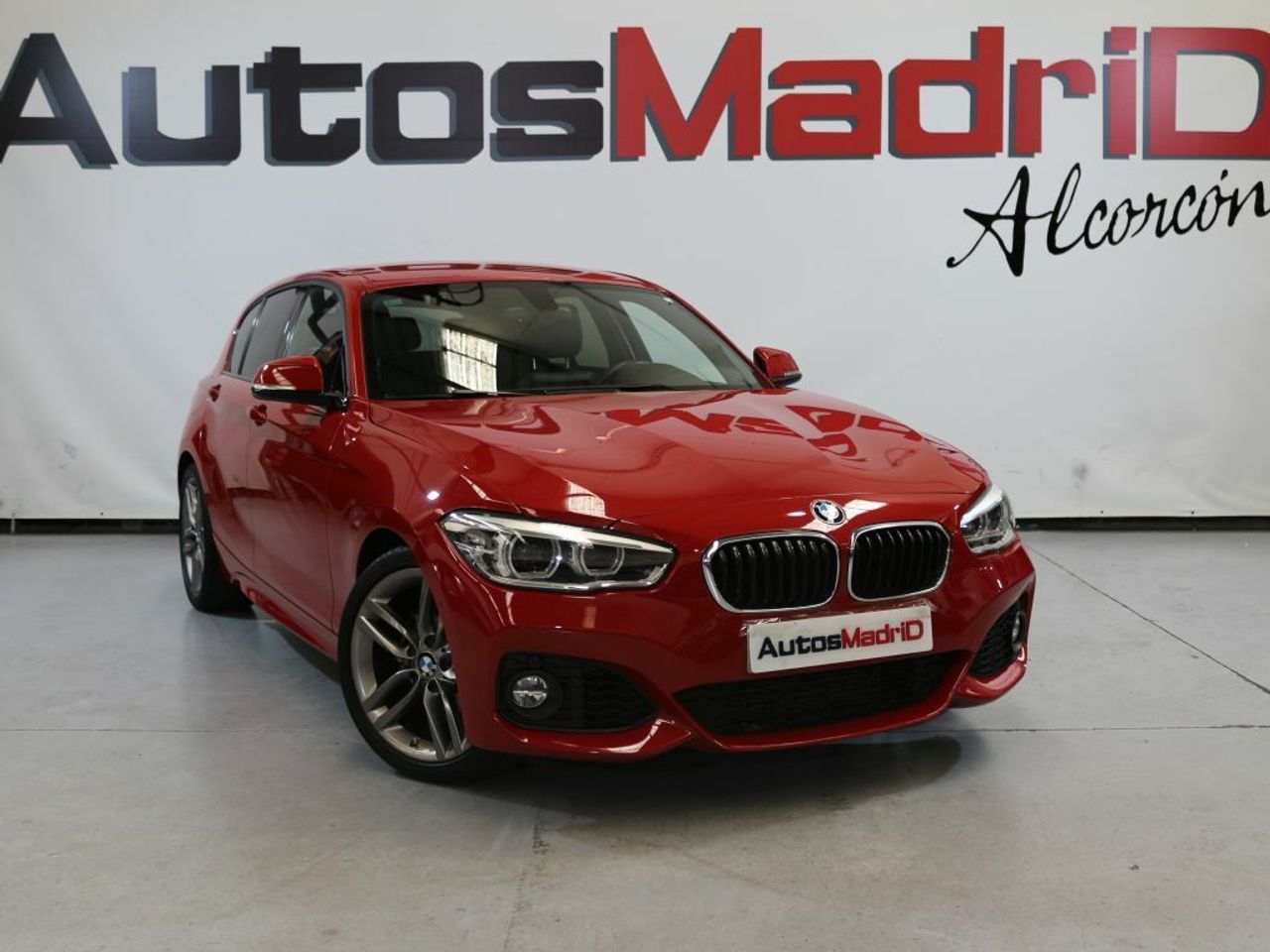 Toma corriente auxiliar  de segunda mano - bmw serie 1 2019 /