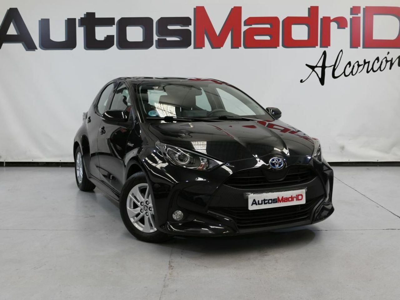 Toyota yaris con volante multifuncion  de segunda mano - toyota yaris 2021 /