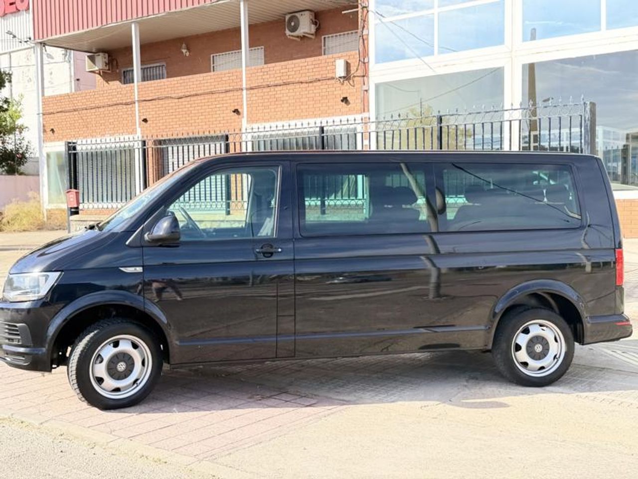 Volkswagen Caravelle VOLKSWAGEN - caravelle - Premium Largo 2.0 TDI BMT 204 CV - Foto 3