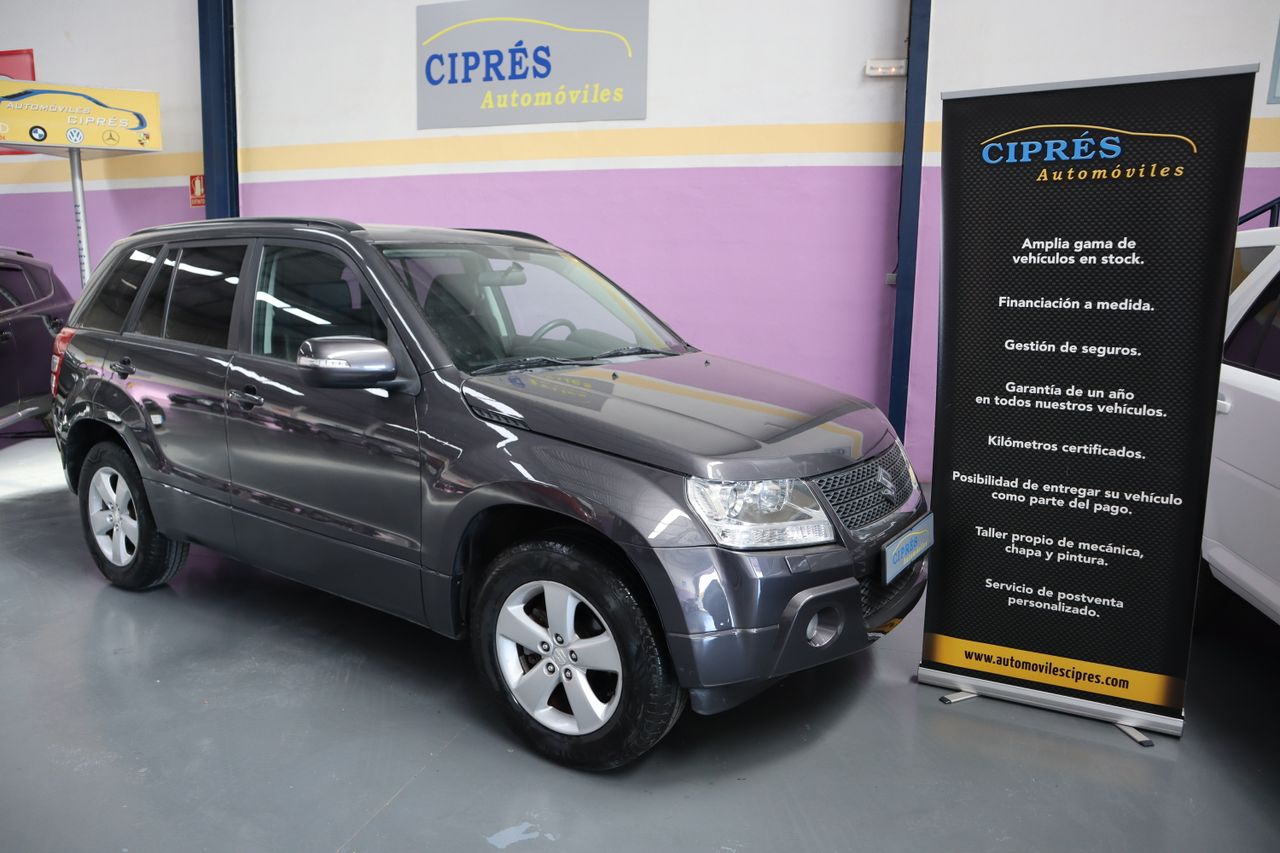 suzuki grand vitara 2011 /