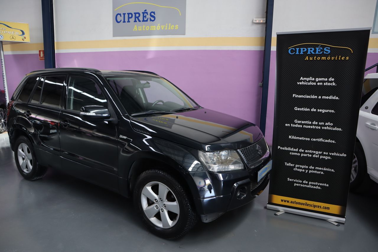 suzuki grand vitara 2011 /