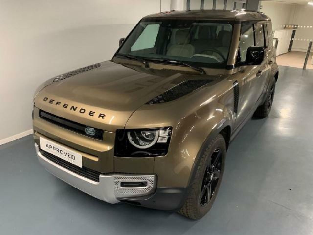 foto de landrover defender 2020 de segunda mano