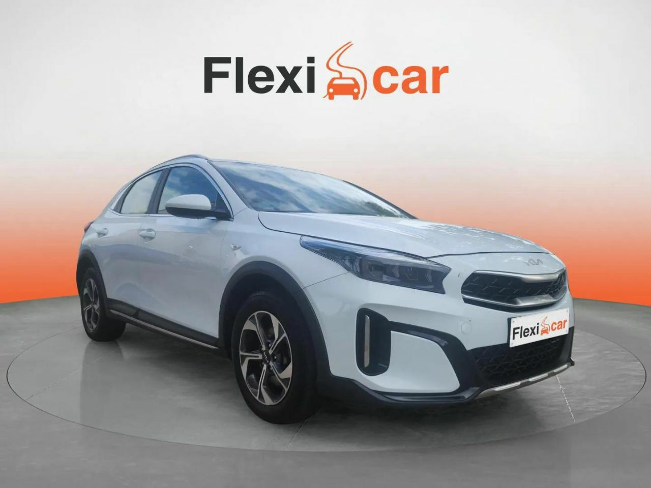 Kia xceed beige 5 plazas  de segunda mano - kia xceed 2023 /