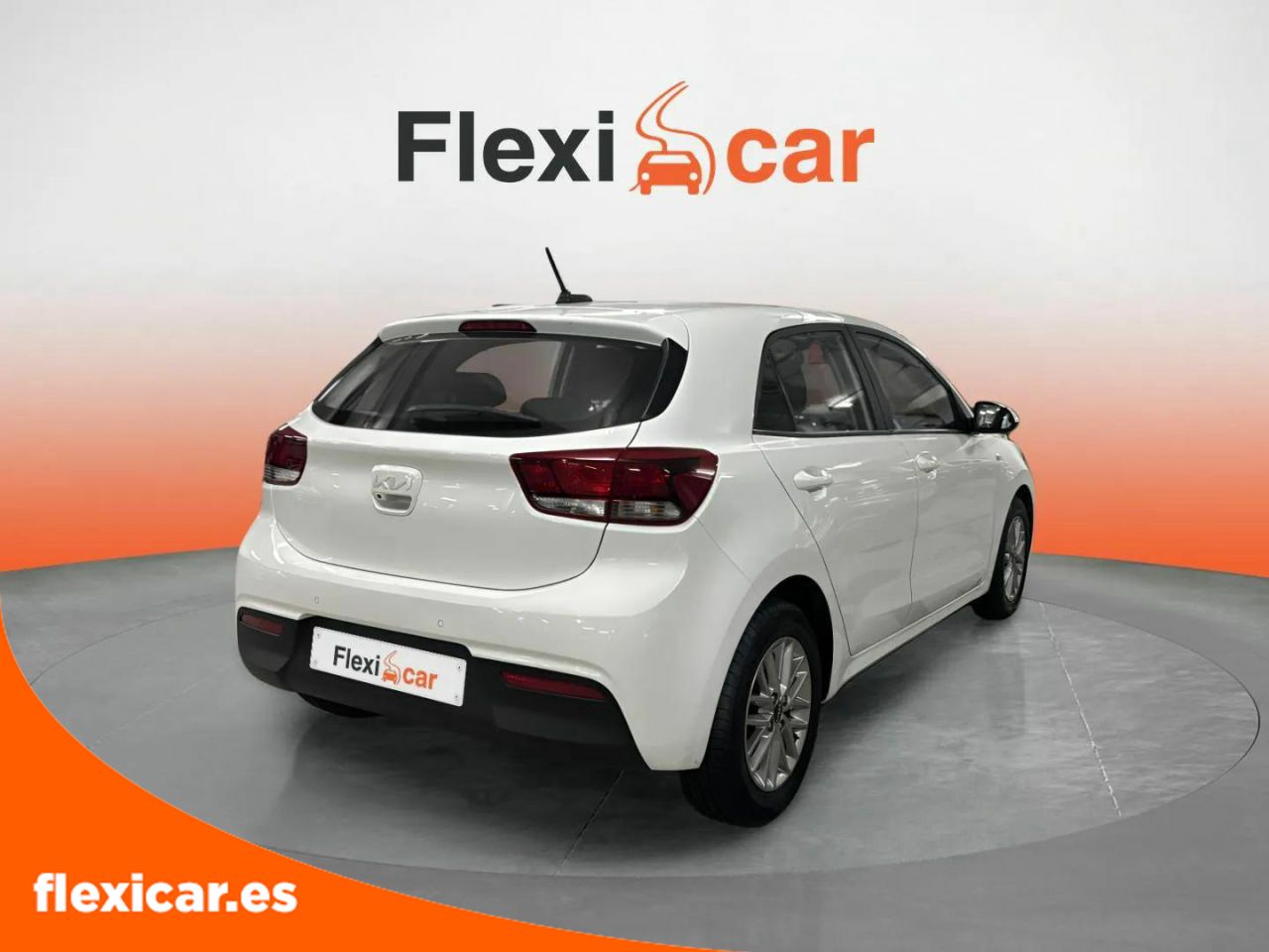 kia rio 2022 / foto grande (3)