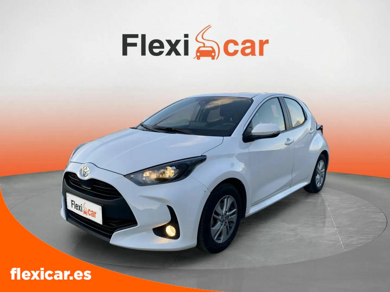toyota yaris 2024 / foto grande (2)