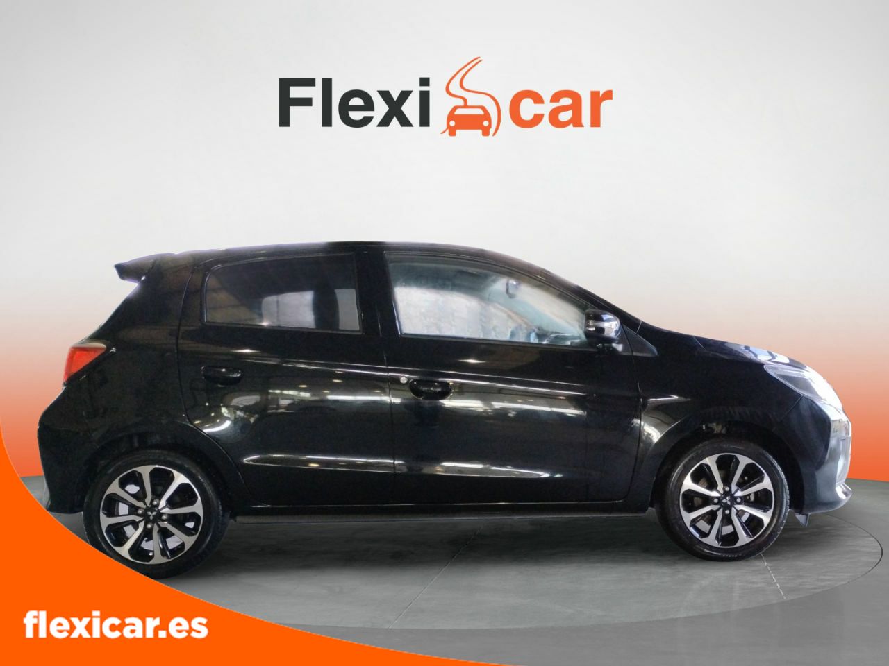 mitsubishi space star 2023 / foto grande (2)