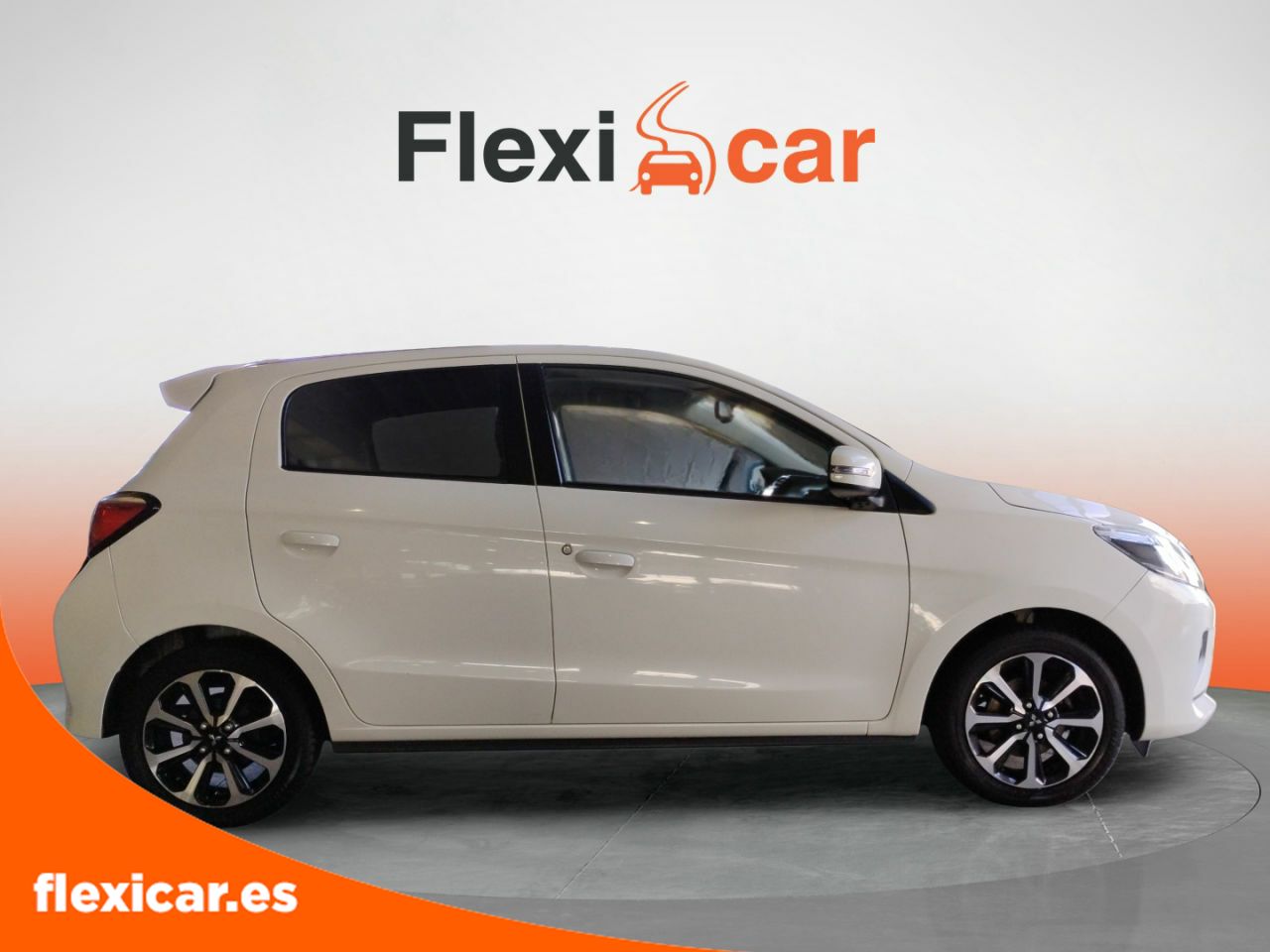 mitsubishi space star 2023 / foto grande (2)