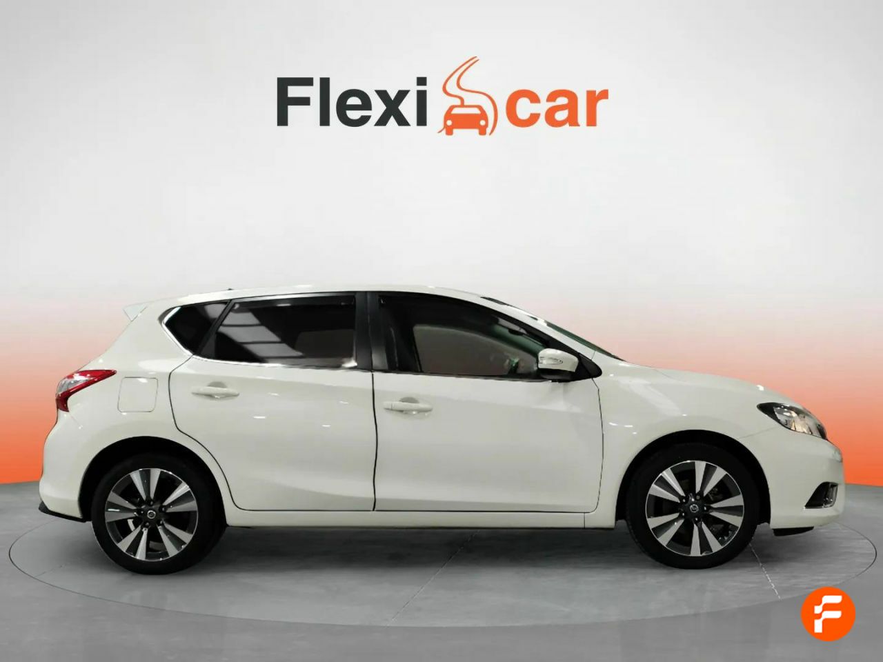 nissan pulsar 2018 / foto grande (2)