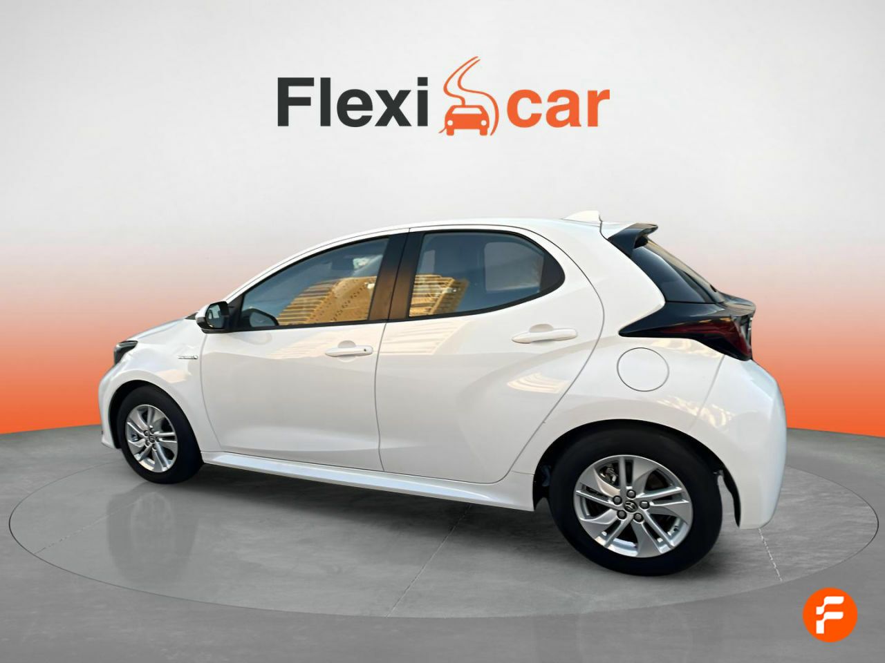 toyota yaris 2021 / foto grande (2)
