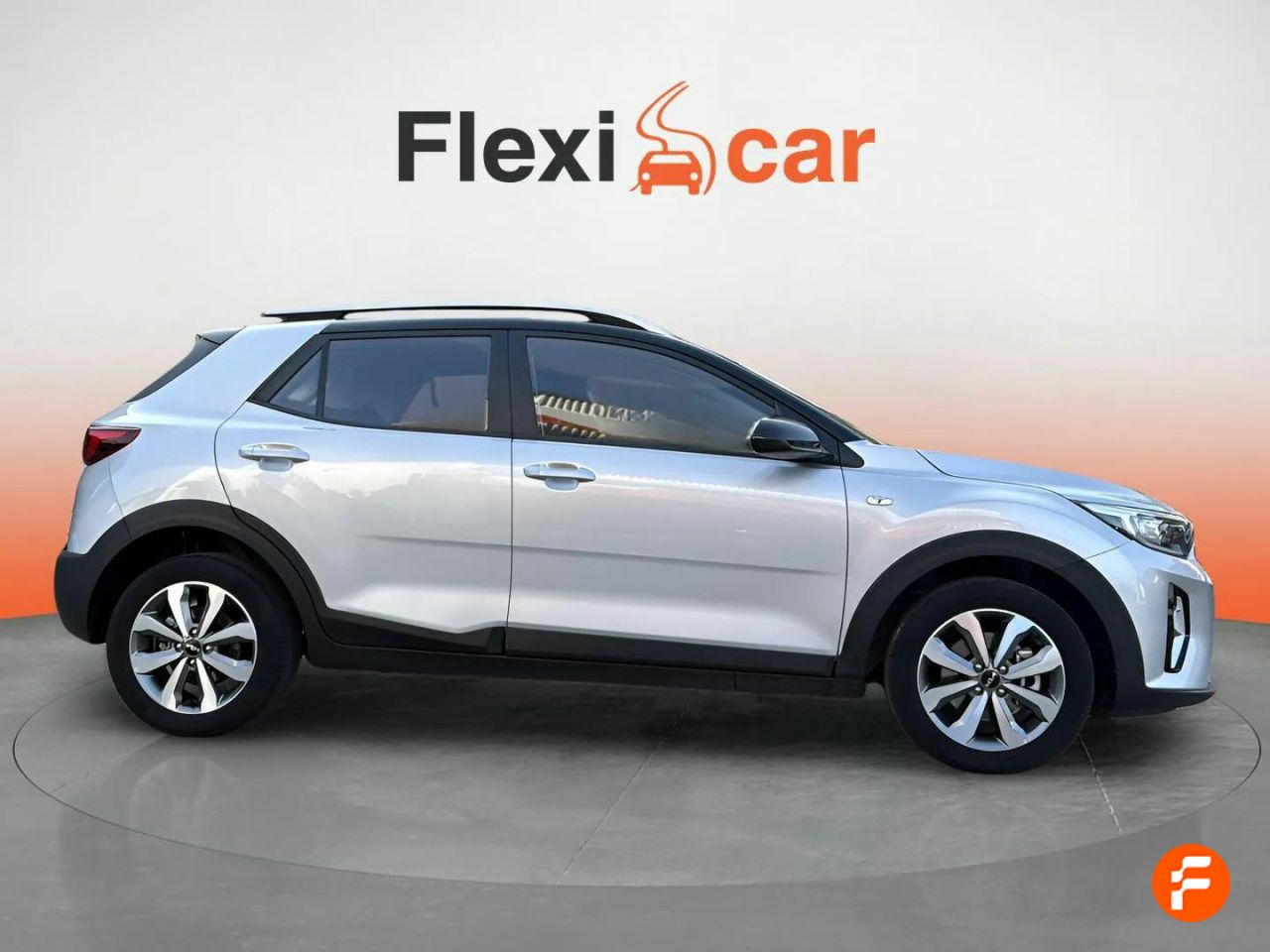 kia stonic 2023 / foto grande (3)