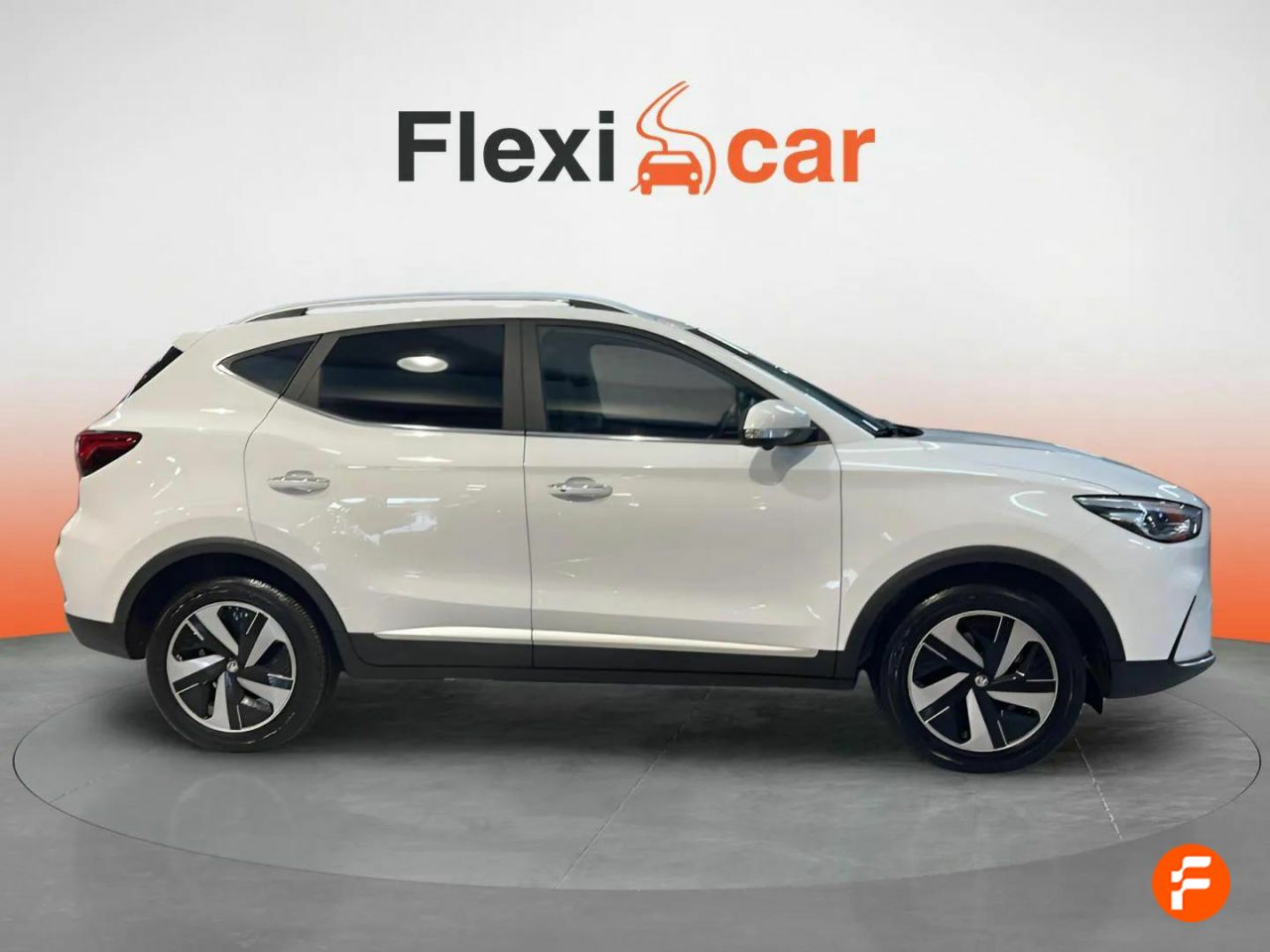mg zs 2023 / foto grande (2)