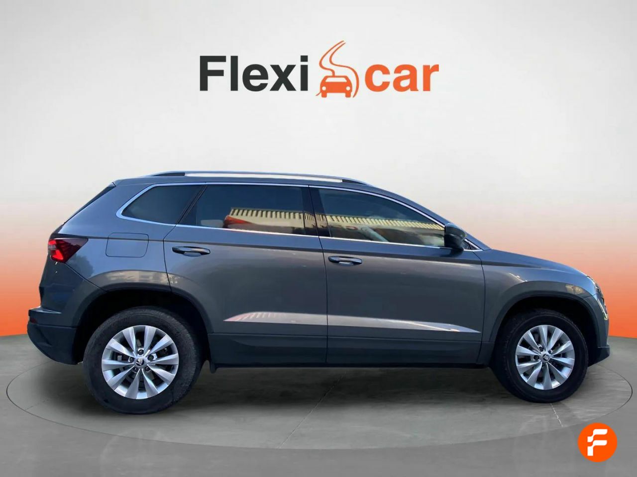 skoda karoq 2023 / foto grande (3)
