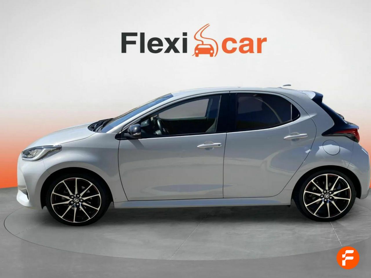 toyota yaris 2023 / foto grande (3)