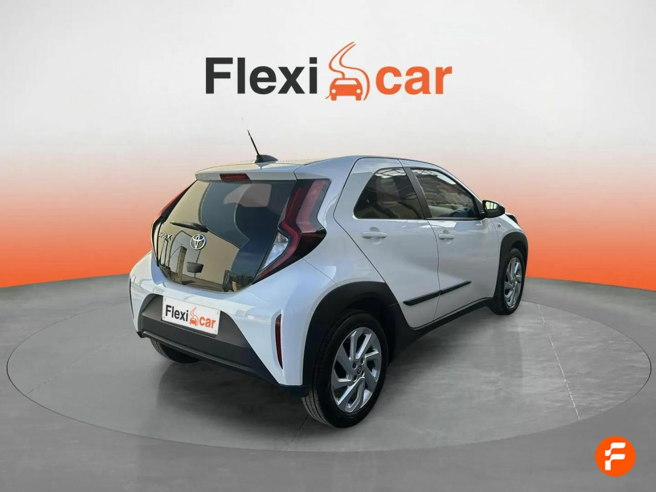 toyota aygo 2022 / foto grande (3)