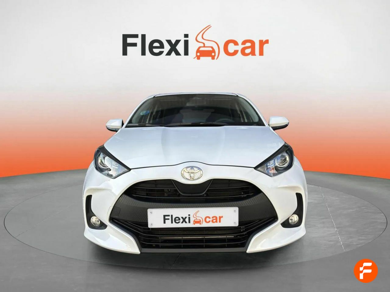 toyota yaris 2024 / foto grande (2)