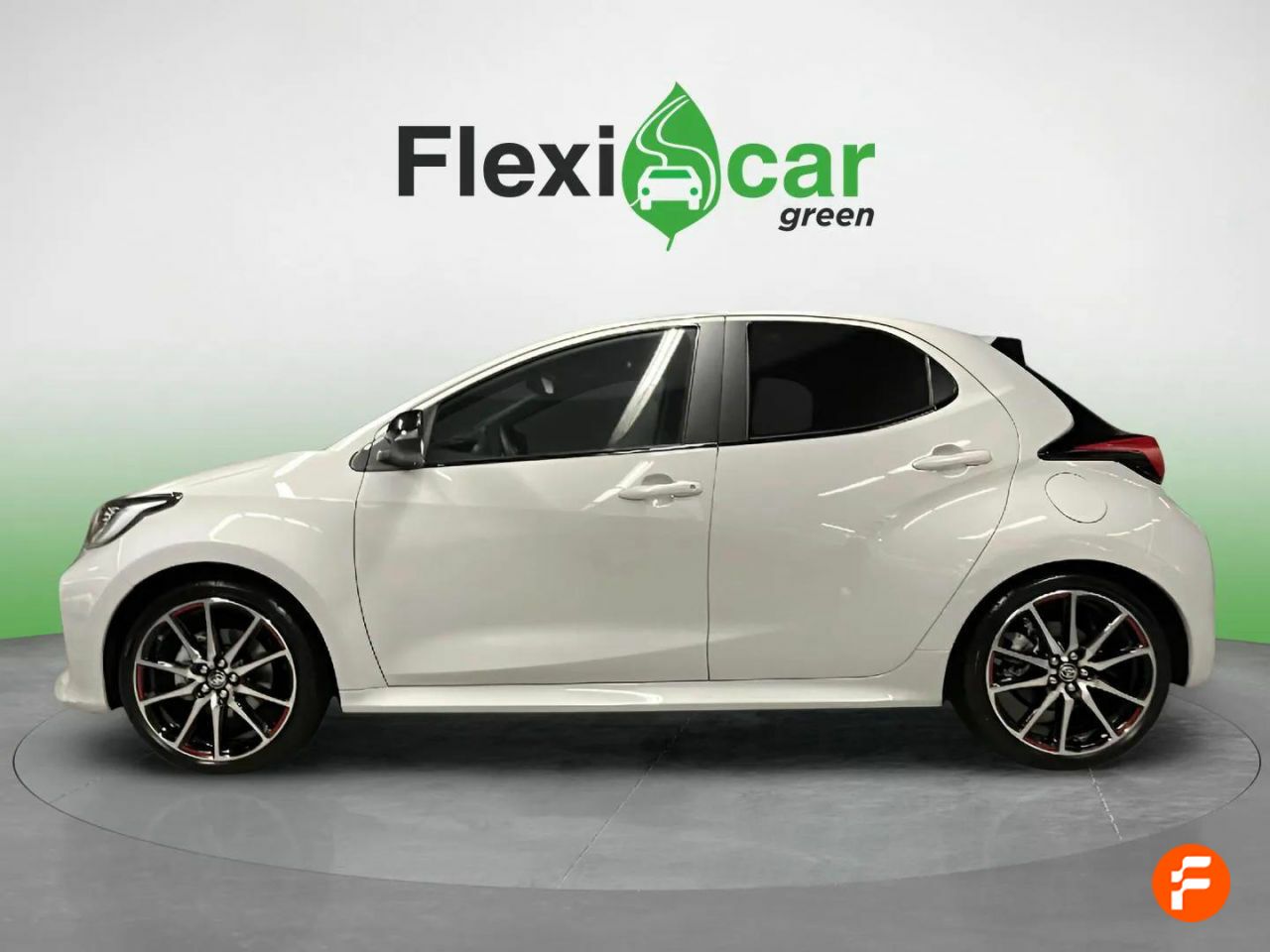 toyota yaris 2023 / foto grande (3)
