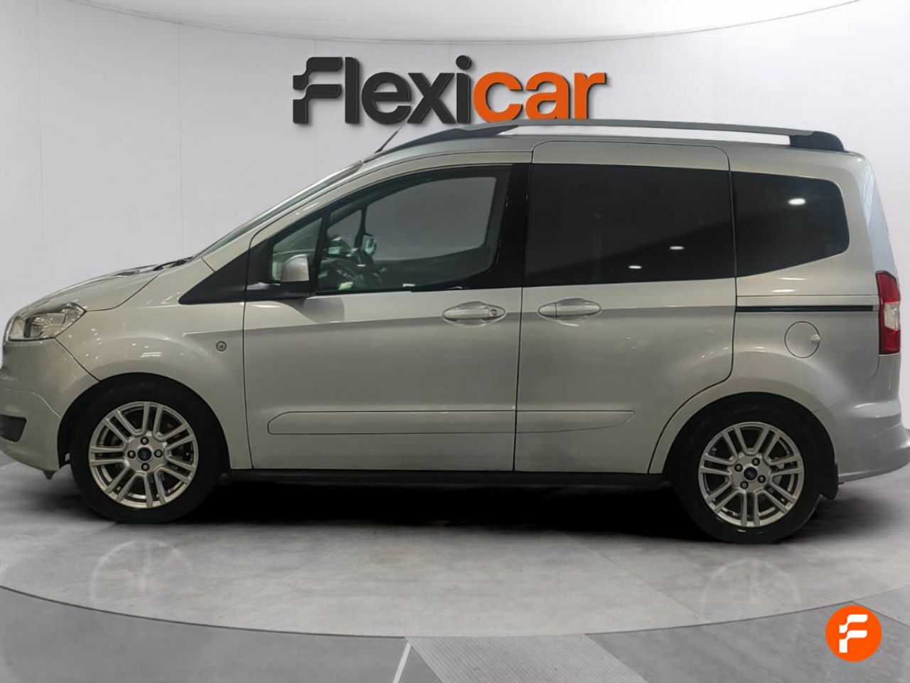 ford tourneo courier 2016 / foto grande (3)