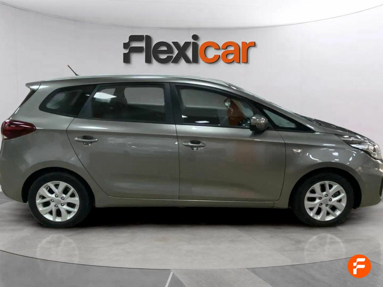 kia carens 2017 / foto grande (3)