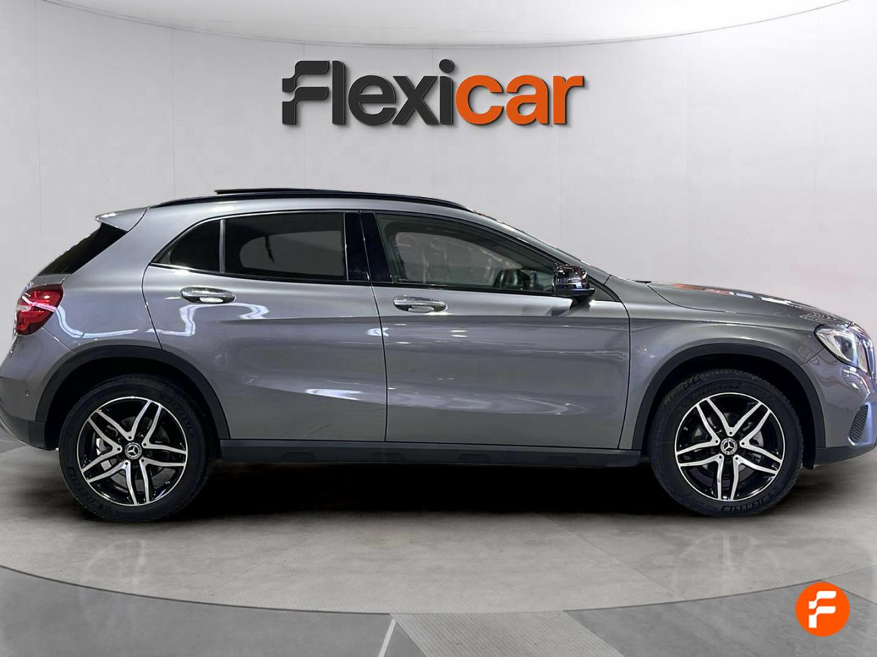 mercedes gla 2018 / foto grande (3)
