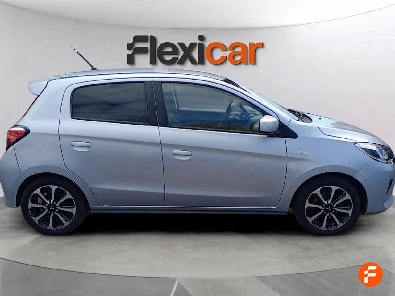 mitsubishi space star 2022 / foto grande (3)