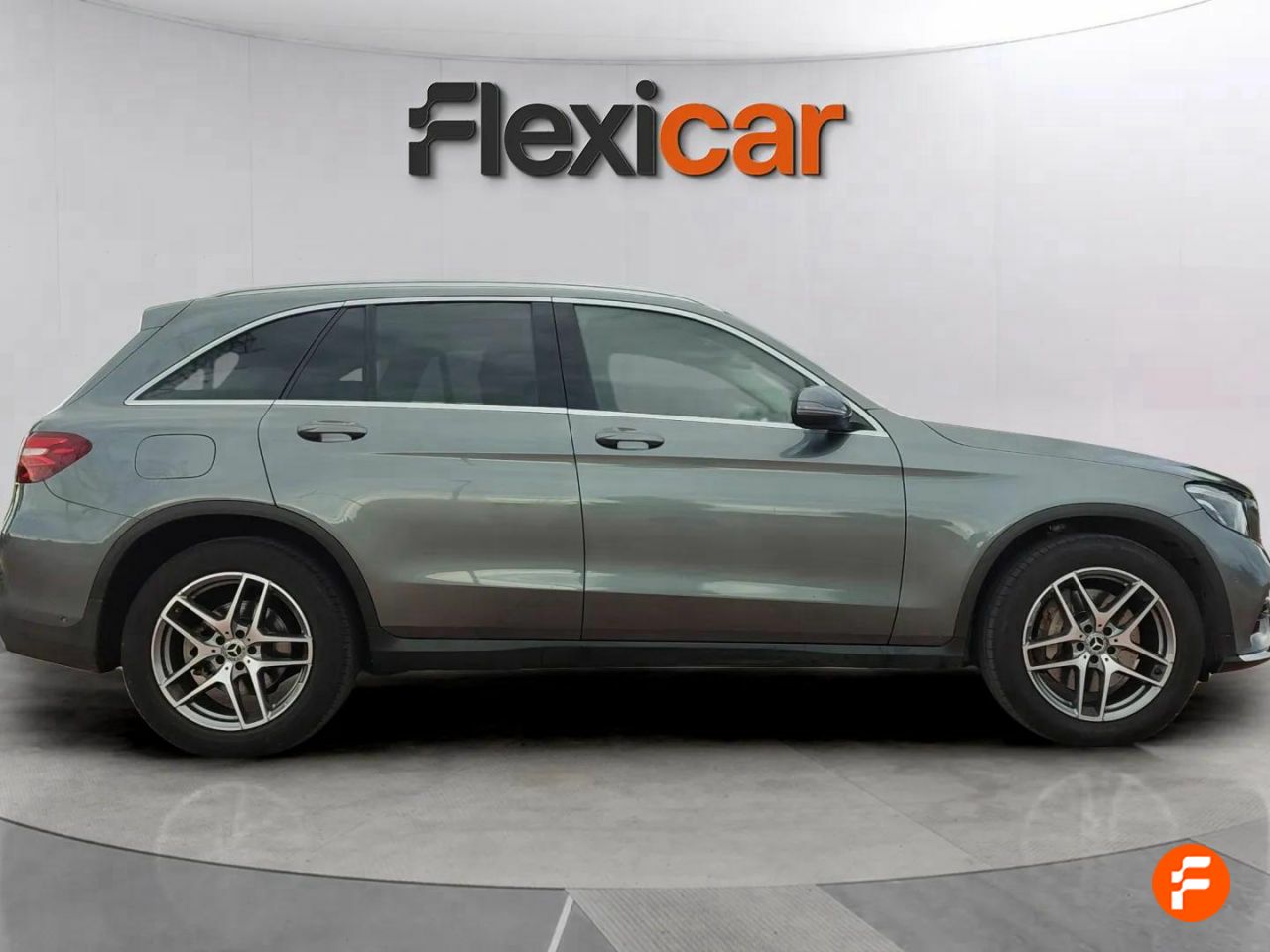 mercedes glc 2018 / foto grande (3)