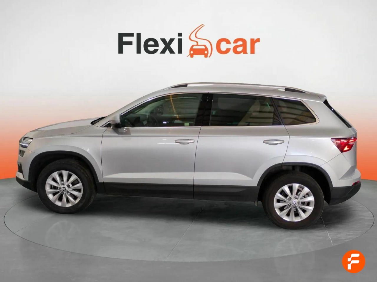 skoda karoq 2023 / foto grande (3)